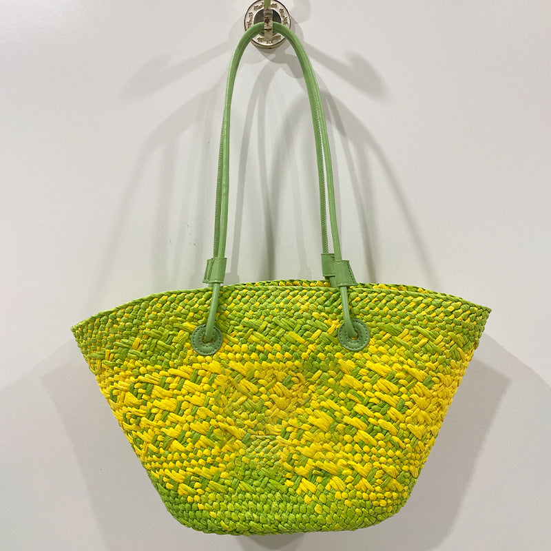 Women's Large Capacity Straw Seaside Vacation Style Shoulder Bags