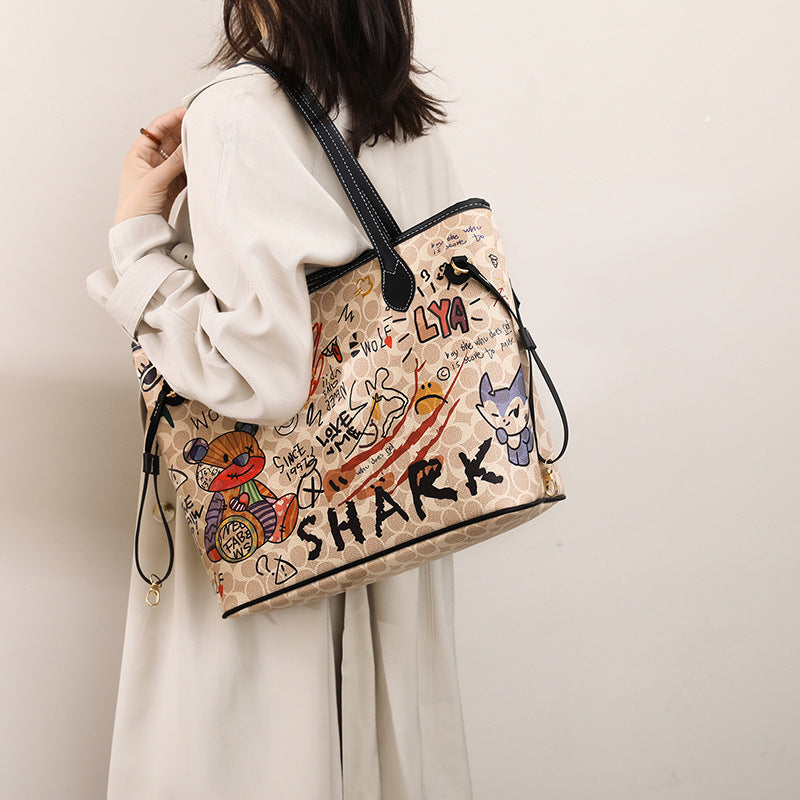 Women's Iti Cartoon Bear Soft Leather Textured Tote Bags