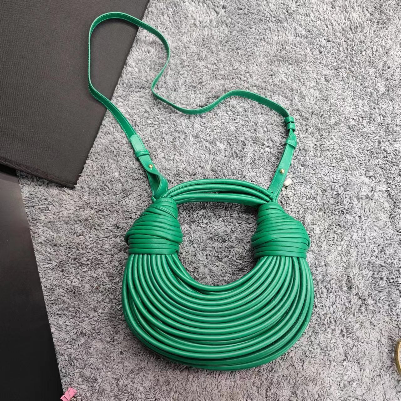 Women's Fashion High-grade Design Personalized Noodle Western Handbags