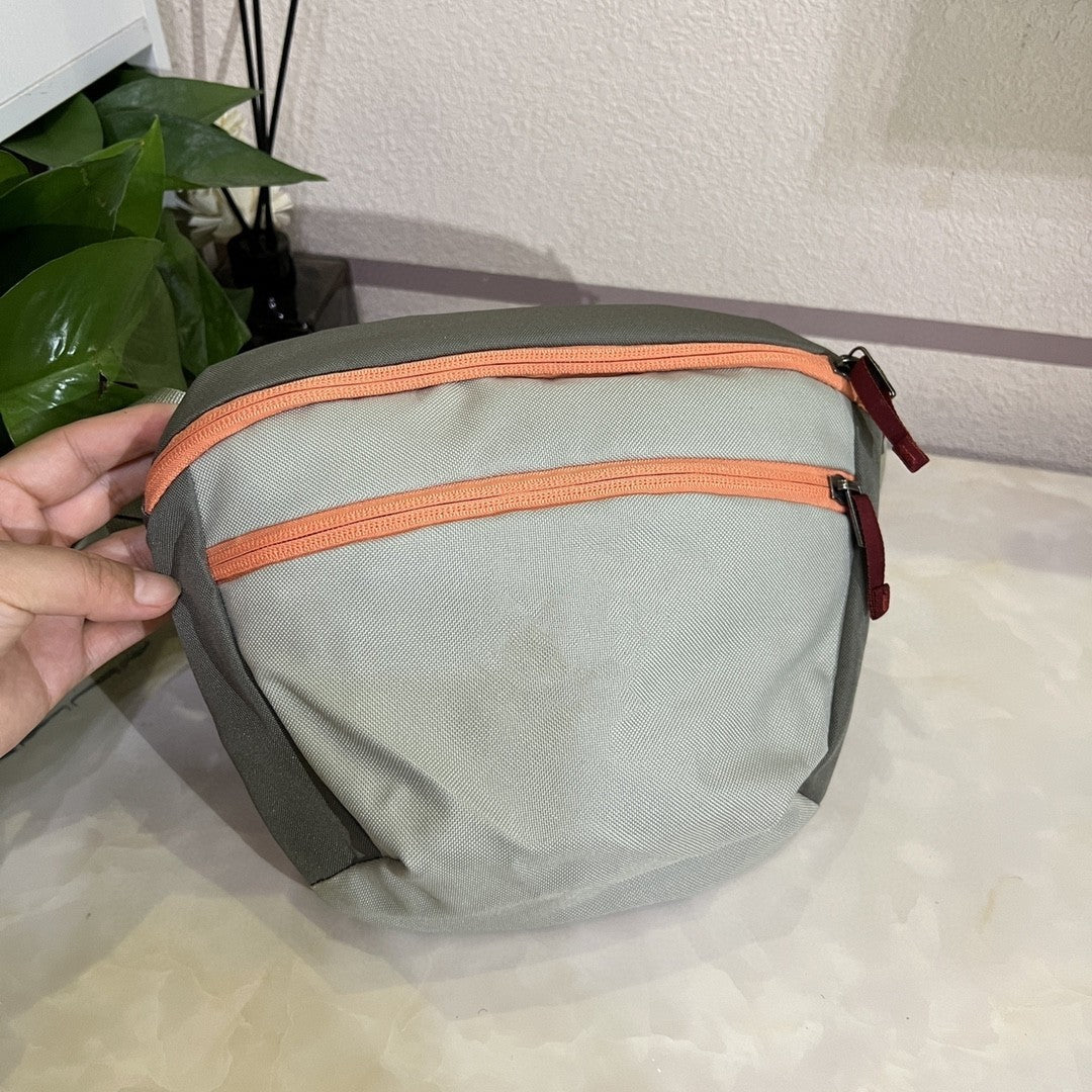 Women's & Men's & Waterproof Trend Versatile Large Capacity Waist Packs