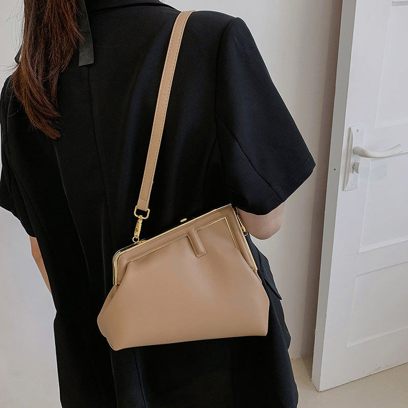 Women's Trendy Clip Design F Simple Elegant Shoulder Bags