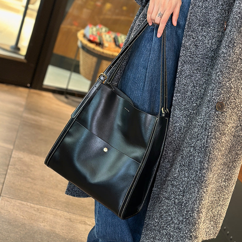 Women's Large Capacity Commuter Leather Versatile Cowhide Shoulder Bags