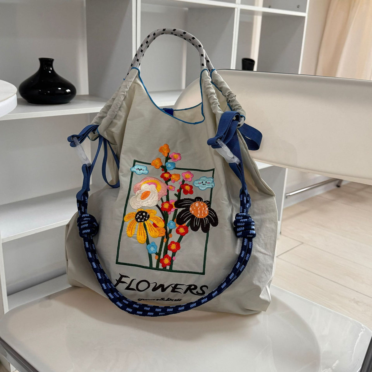 Women's Nylon Embroidered Fashion Niche Large Capacity One Women's Shoulder Bag