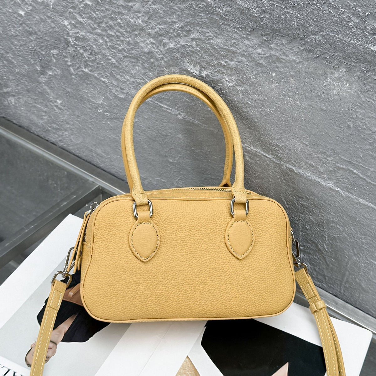 First Layer Cowhide Commute Trendy Portable Cell Genuine Ladies Bags