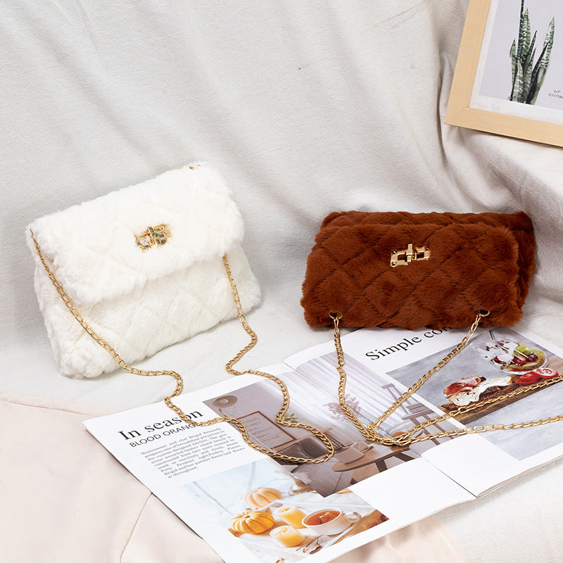 Elegant Glamorous Women's Plush Chain Embroidered Shoulder Bags