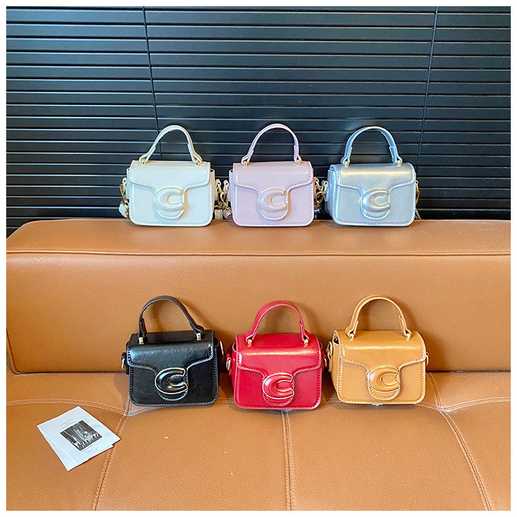 Women's Retro Mini Stylish Good Texture Western Women's Shoulder Bag