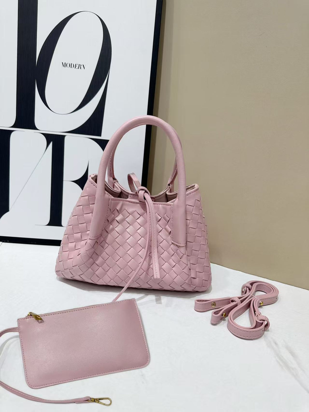 Popular Innovative Pretty Cowhide Hand-woven High-grade Women's Handbag