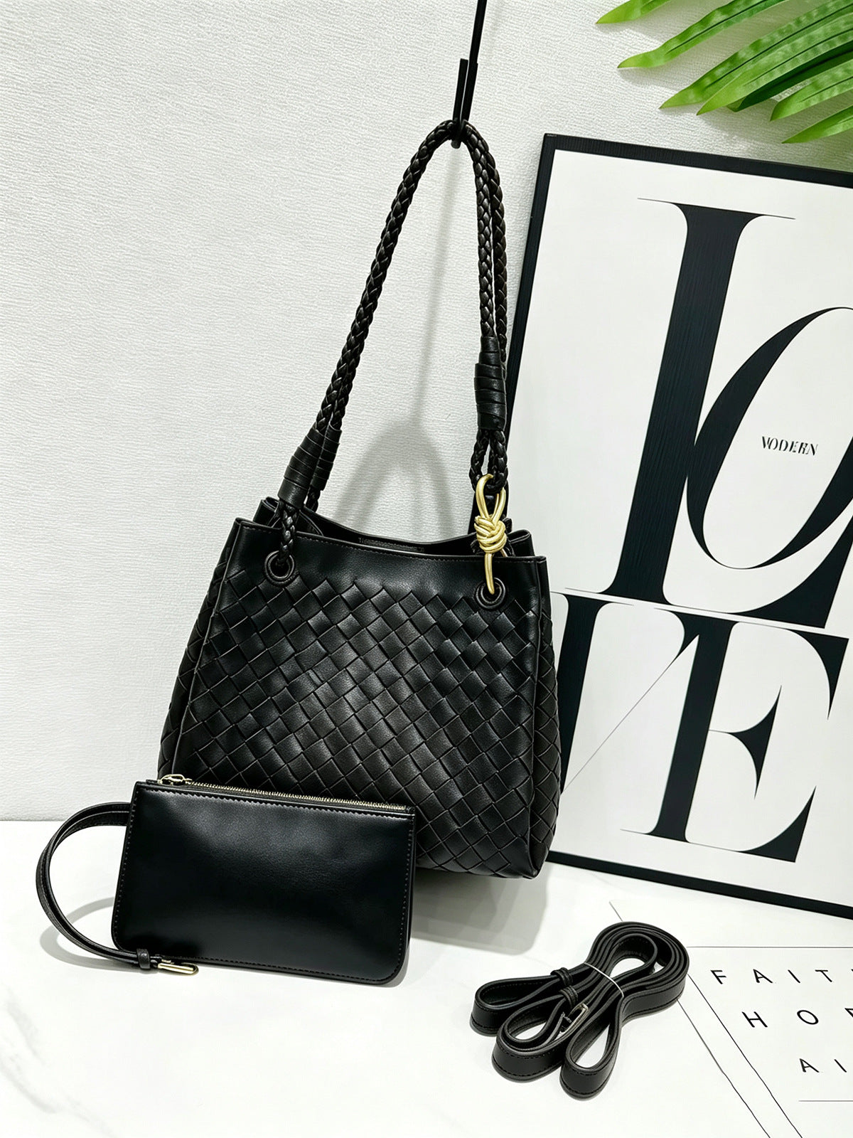 Hand-woven Portable Vegetable Basket Premium Design Shoulder Bags
