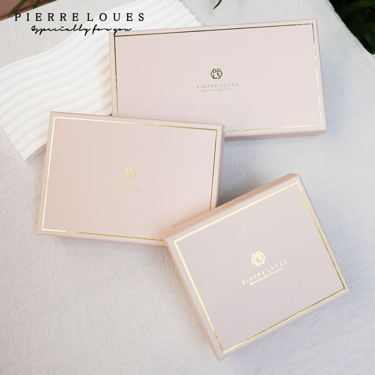 Elegant Short Mid-length Box Gift Paper Ladies Wallet