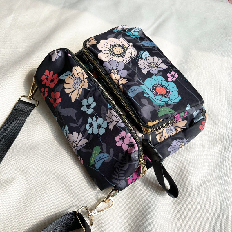 Women's Korean Style Flap Nylon Cloth Lightweight Crossbody Bags