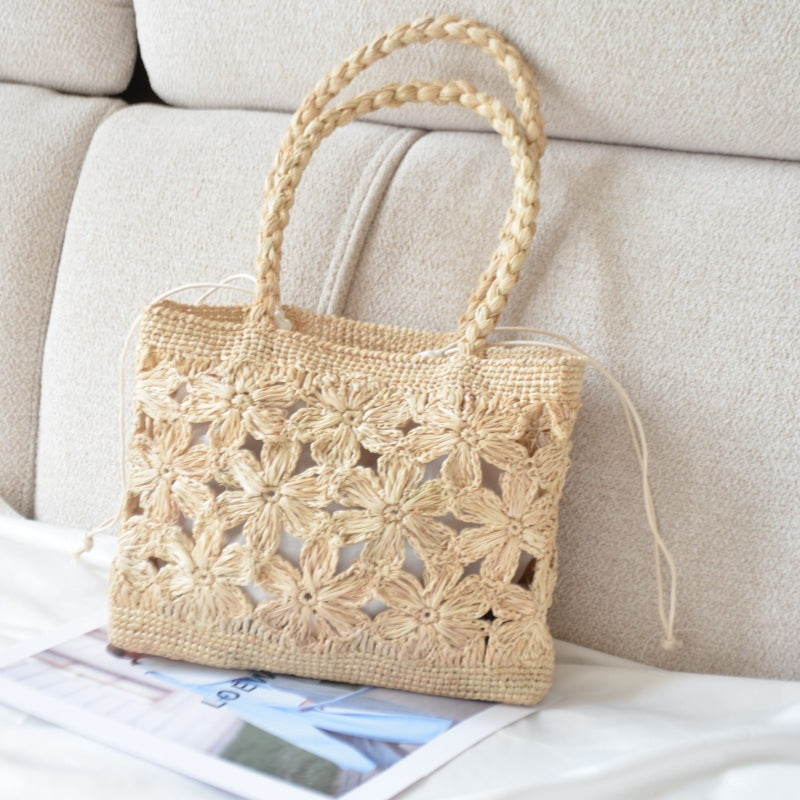 Women's Hollow Flower Raffia Woven Seaside Vacation Bags