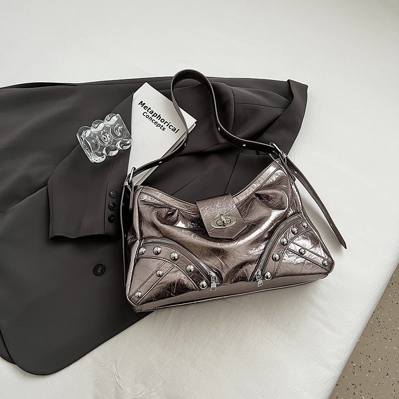 Retro Personality Motorcycle Fashion Large Capacity Rivet Western Armpit Bags