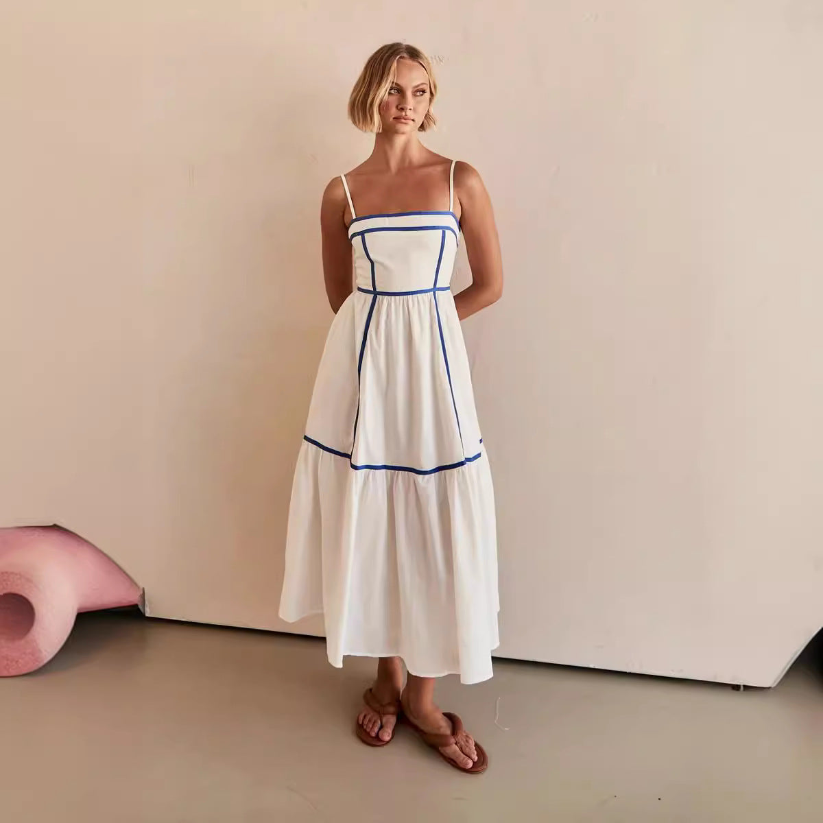 Fresh Sweet Line Mid-length Small Sling Dresses