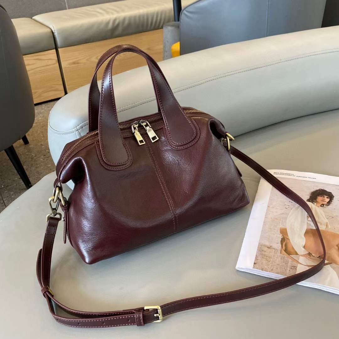 Women's Large Capacity Genuine Leather Dumpling Texture Vegetable Tanned Oil Handbags