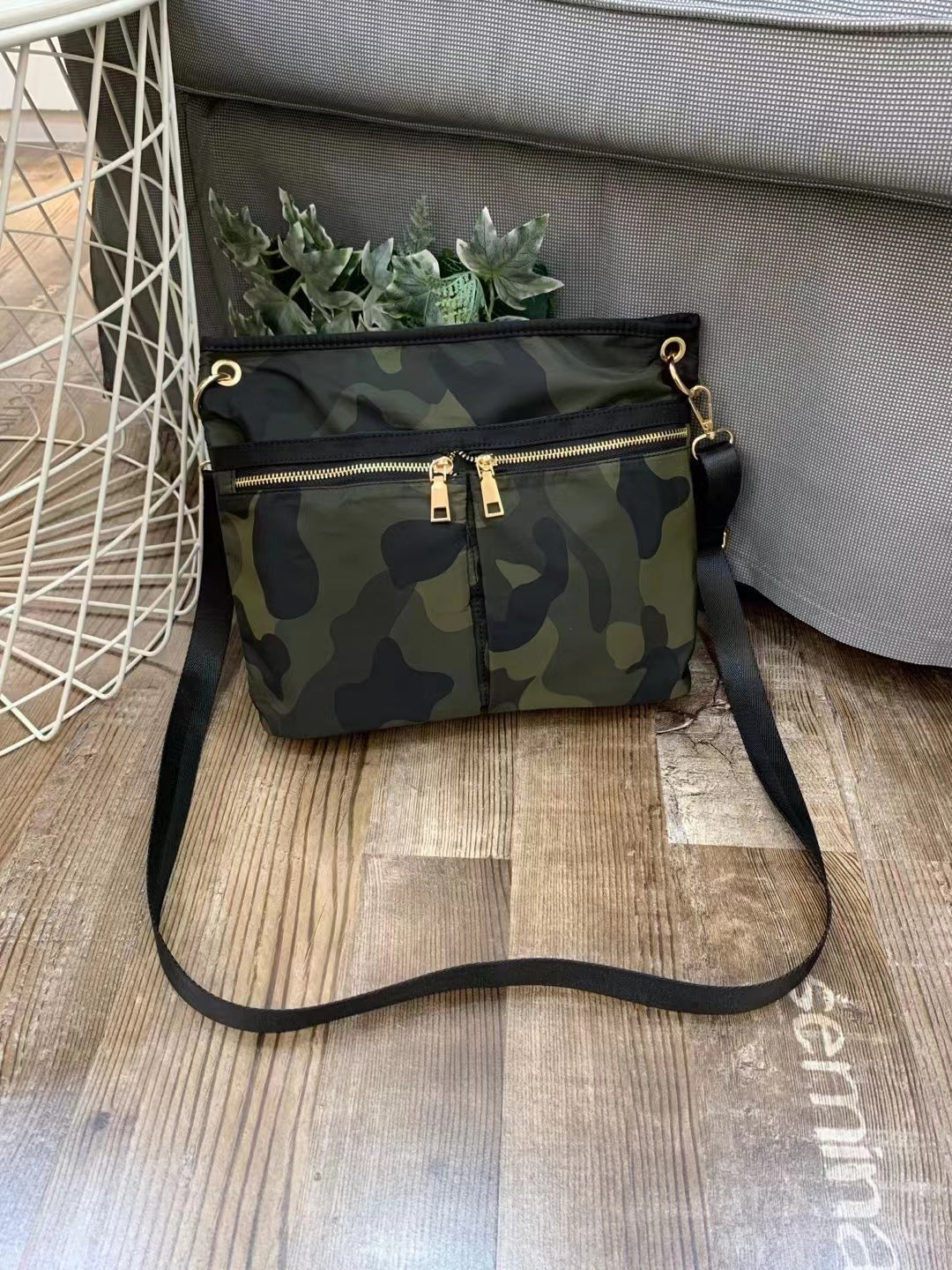 Women's High Texture Waterproof Nylon Cloth Punching Crossbody Bags