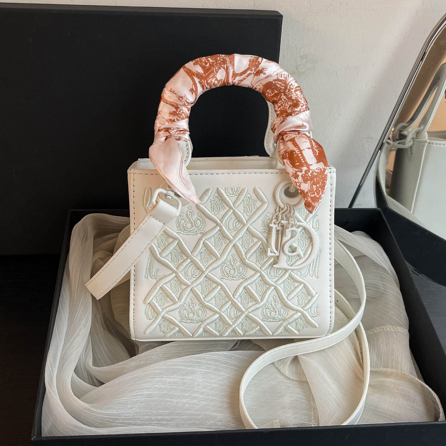 Women's High-grade Light Luxury Chinese Style Embroidery Small Square Bags