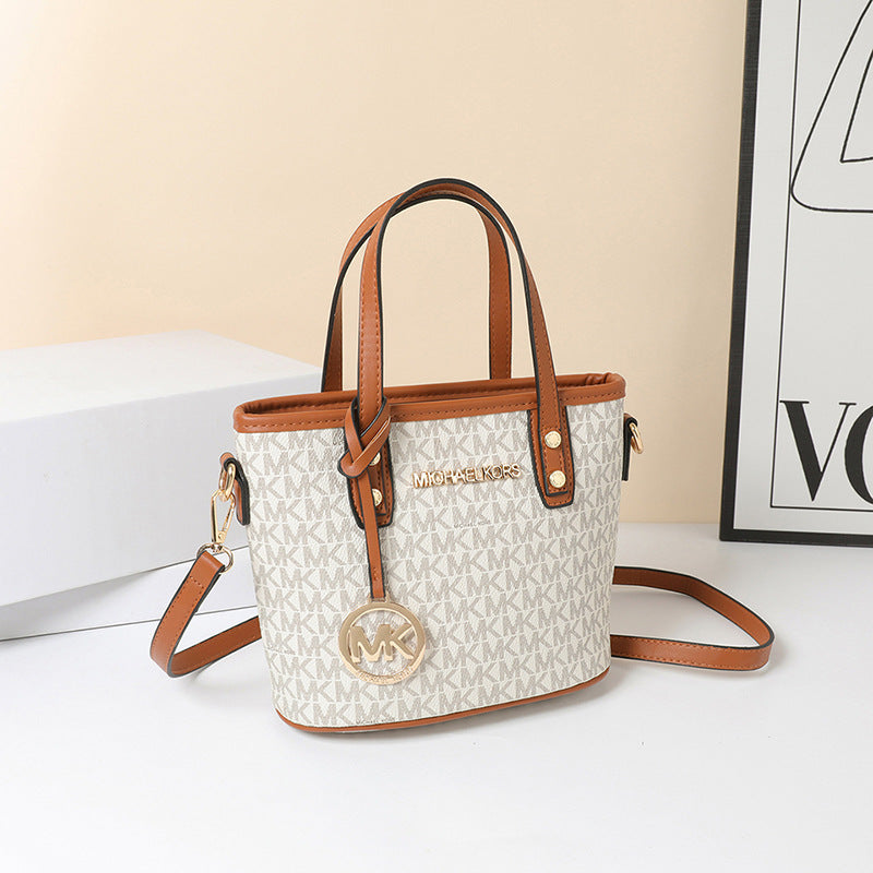 Women's Vegetable Basket Fashion Portable Large Capacity Embossed Women's Messenger Bag