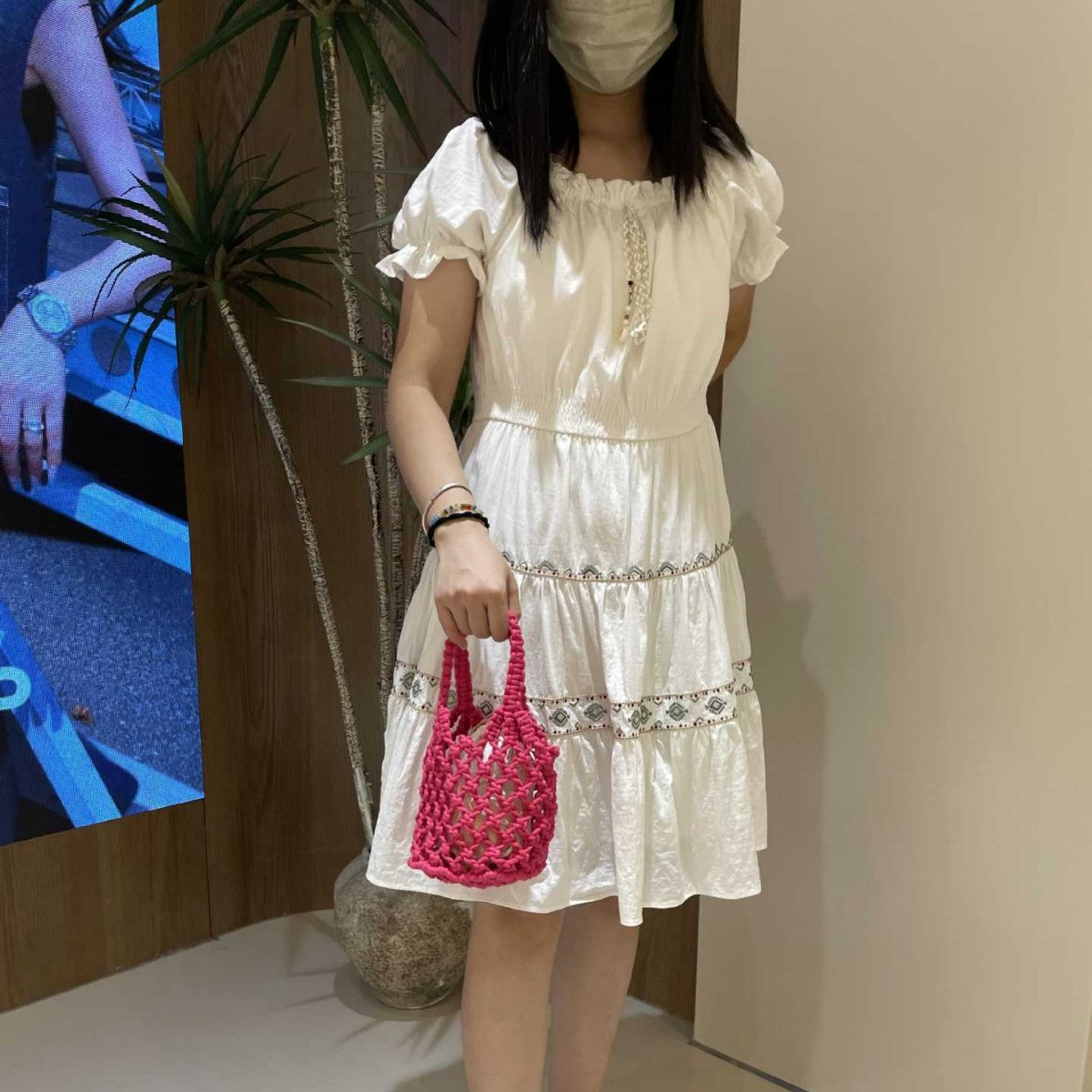 Cute Texture Solid Color Round Hand-woven Handbags
