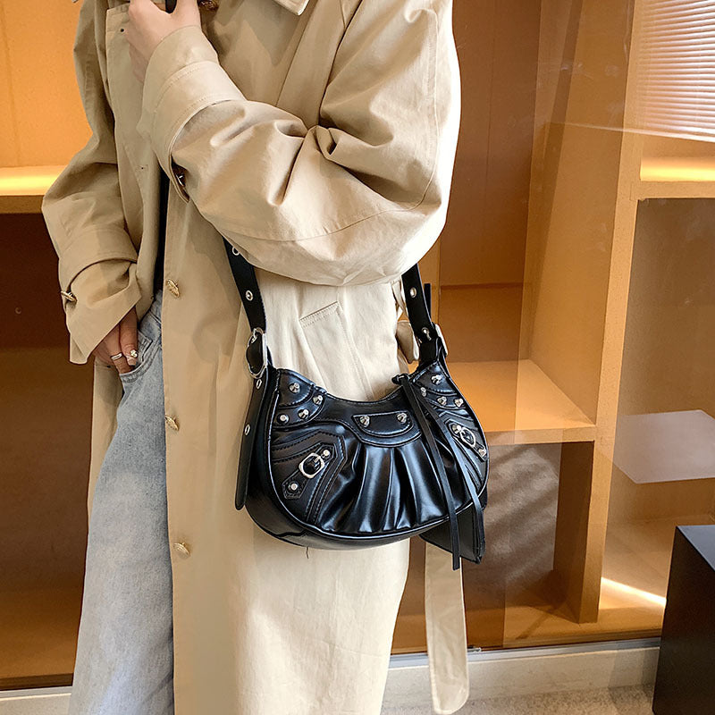 Women's Niche Retro Commuter High-grade Punk Crossbody Bags
