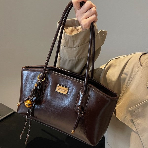 Women's High-grade Retro Easy Matching Large Capacity Winter Popular One Women's Shoulder Bag