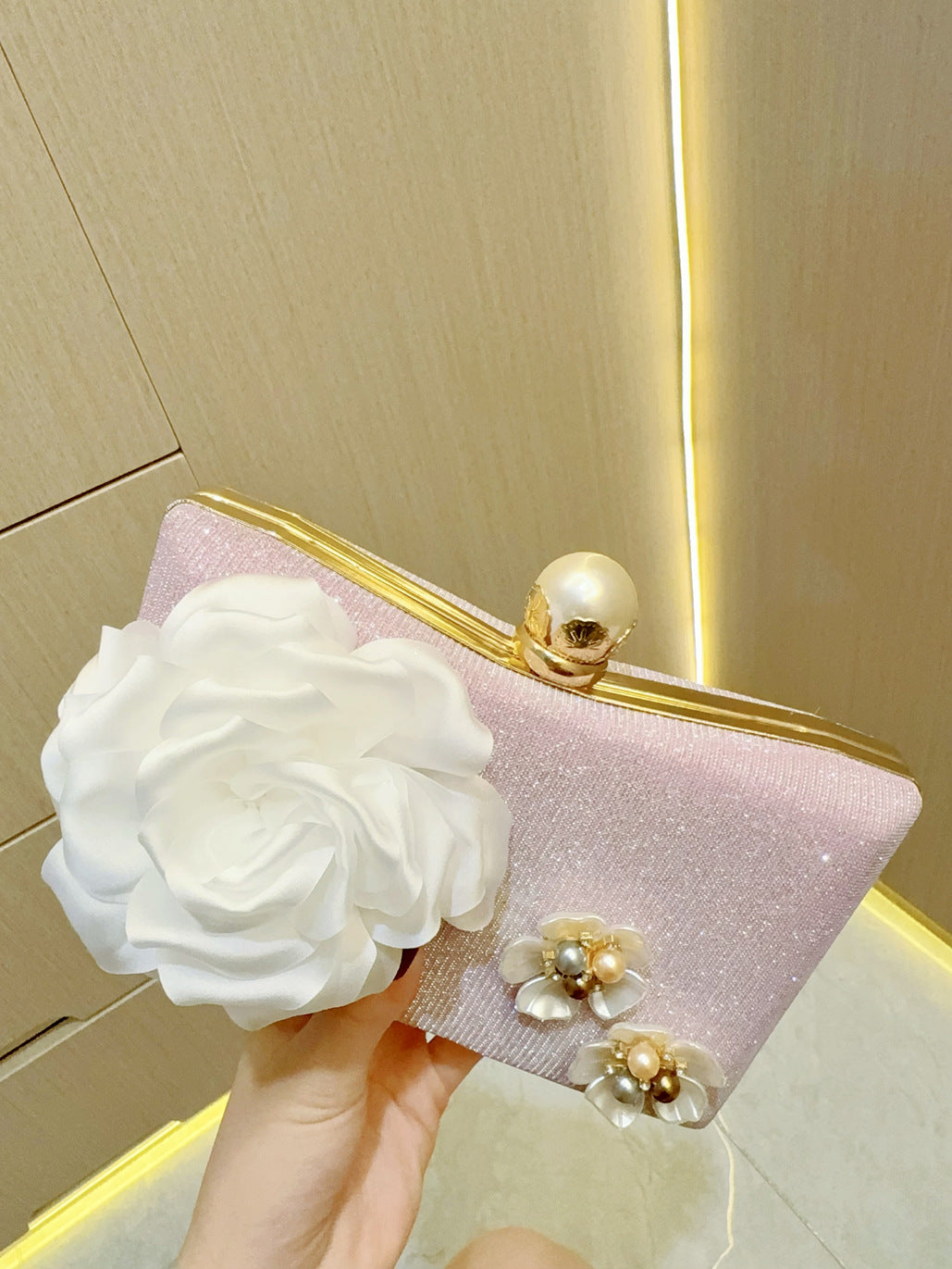 Delicate Pearl Flower Dinner Niche Clutch Evening Bags