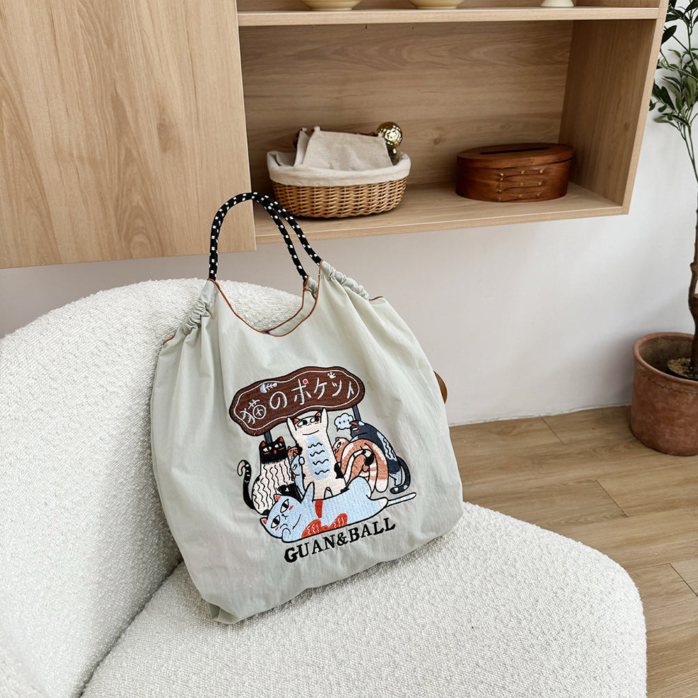 Women's Underarm Shopping Exquisite Embroidered Waterproof Nylon Women's Handbag