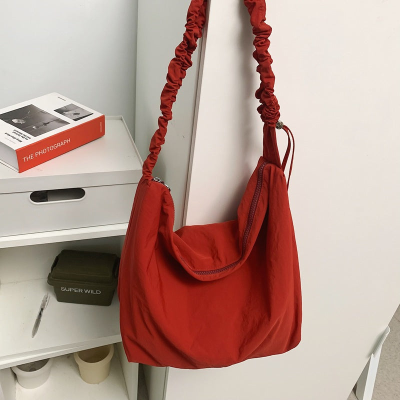 Women's Idle Style Large Capacity Commuter Artistic Commute Leisure Women's Shoulder Bag