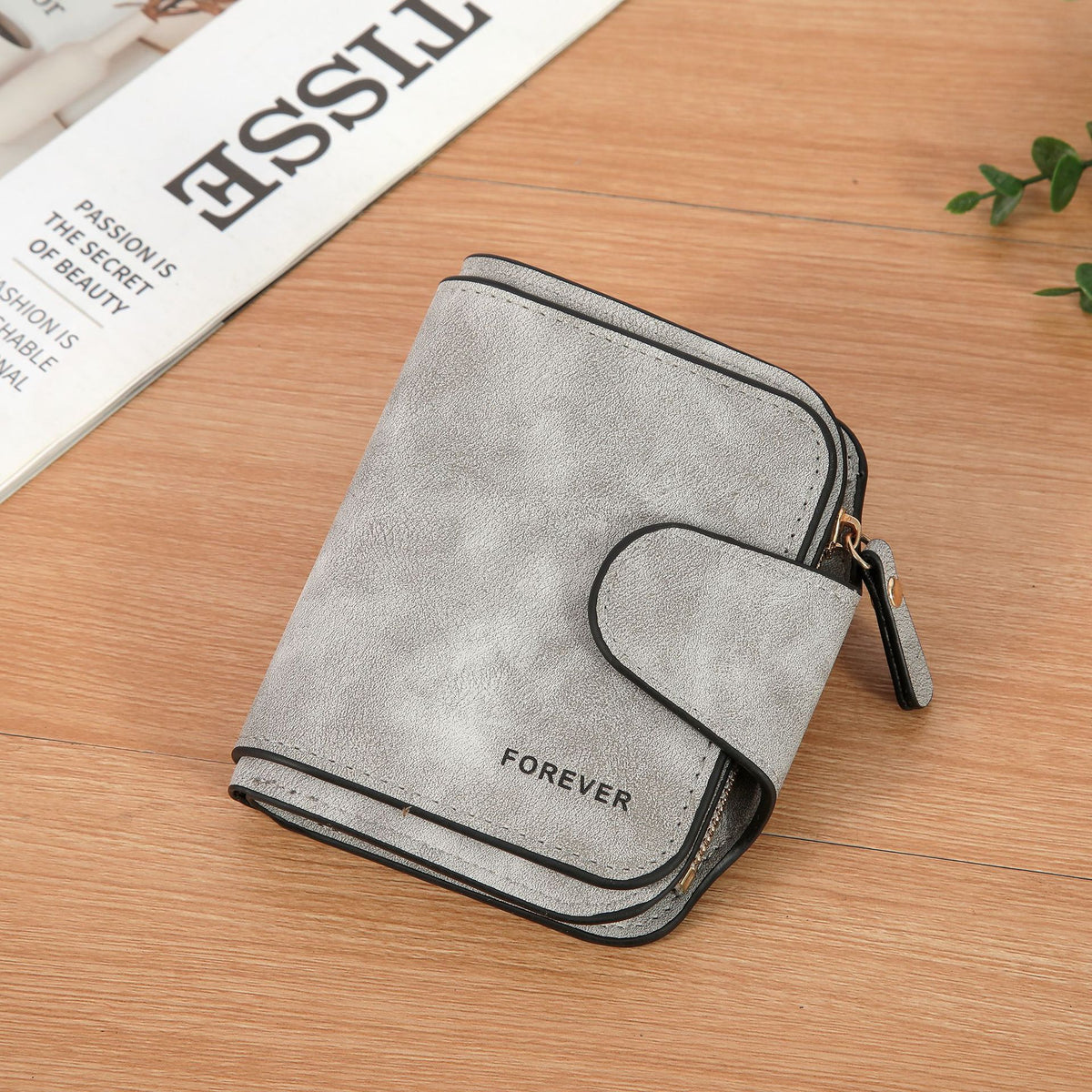 Glamorous Women's Retro Frosted Leather Short Coin Purses