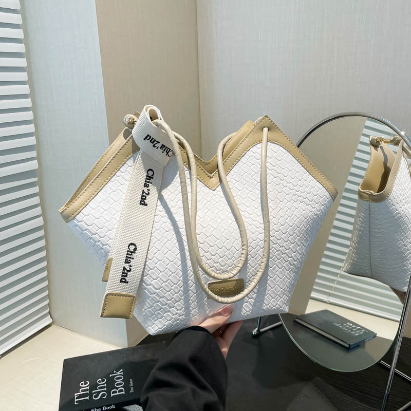 Large Capacity Letter Strap Retro Style Woven Pattern Texture Commuter Women's Shoulder Bag