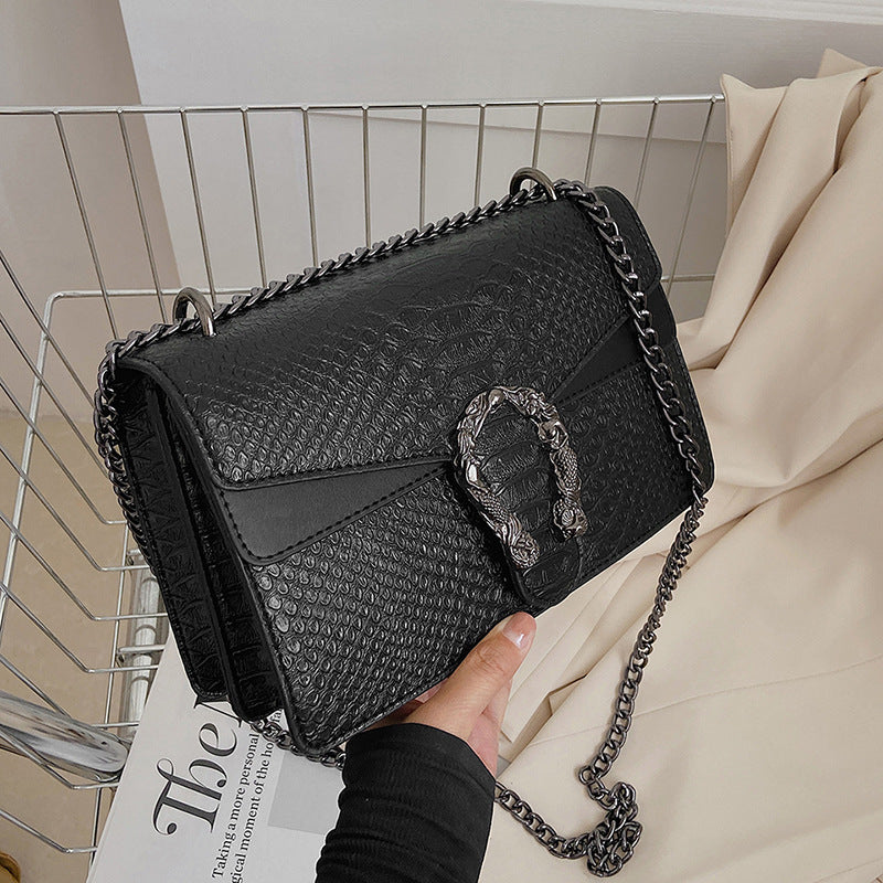 Women's Textured Wine God Snake Head Spring Pattern Women's Shoulder Bag