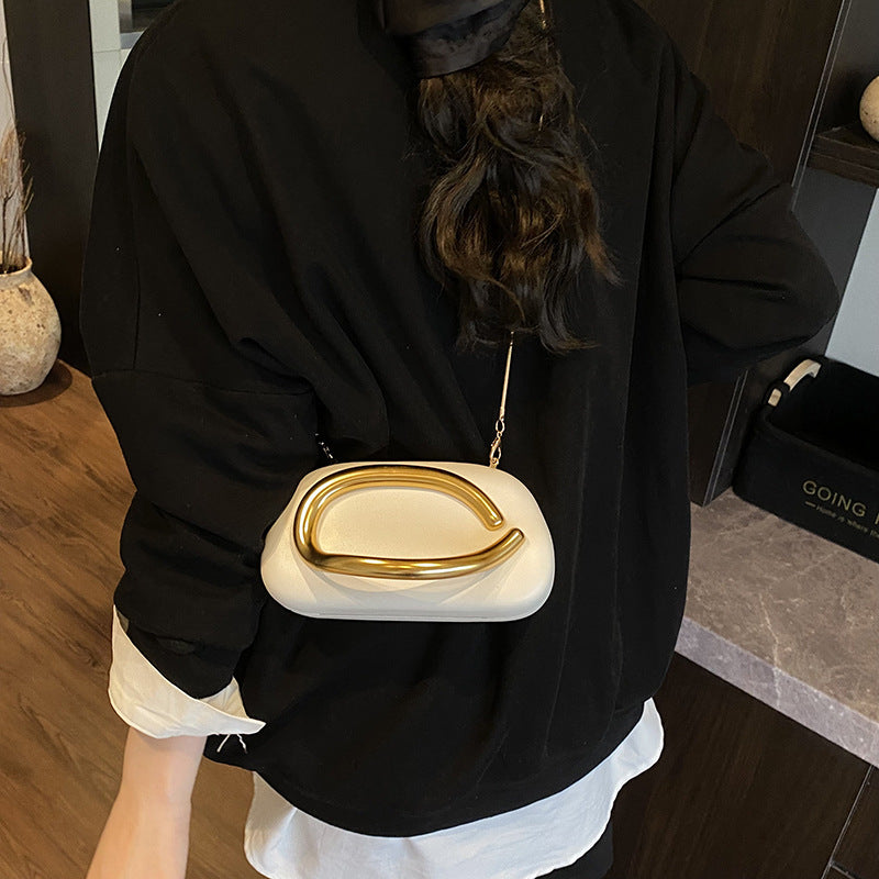 Women's Metal Detail Decorative Personality Design Chain Solid Color Clutch Box Bags