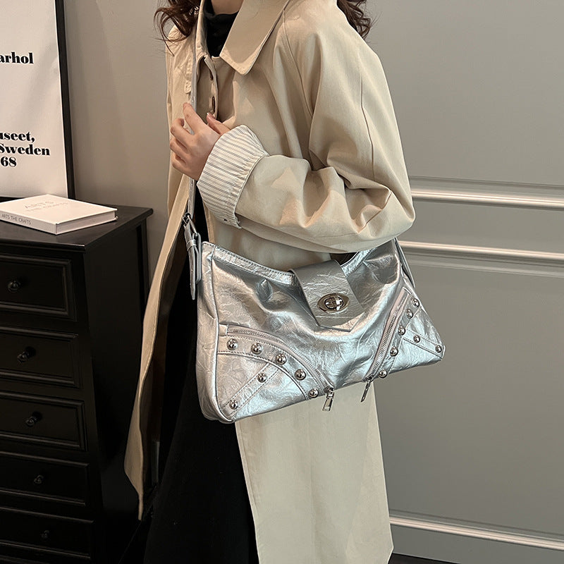 Retro Personality Motorcycle Fashion Large Capacity Rivet Western Armpit Bags