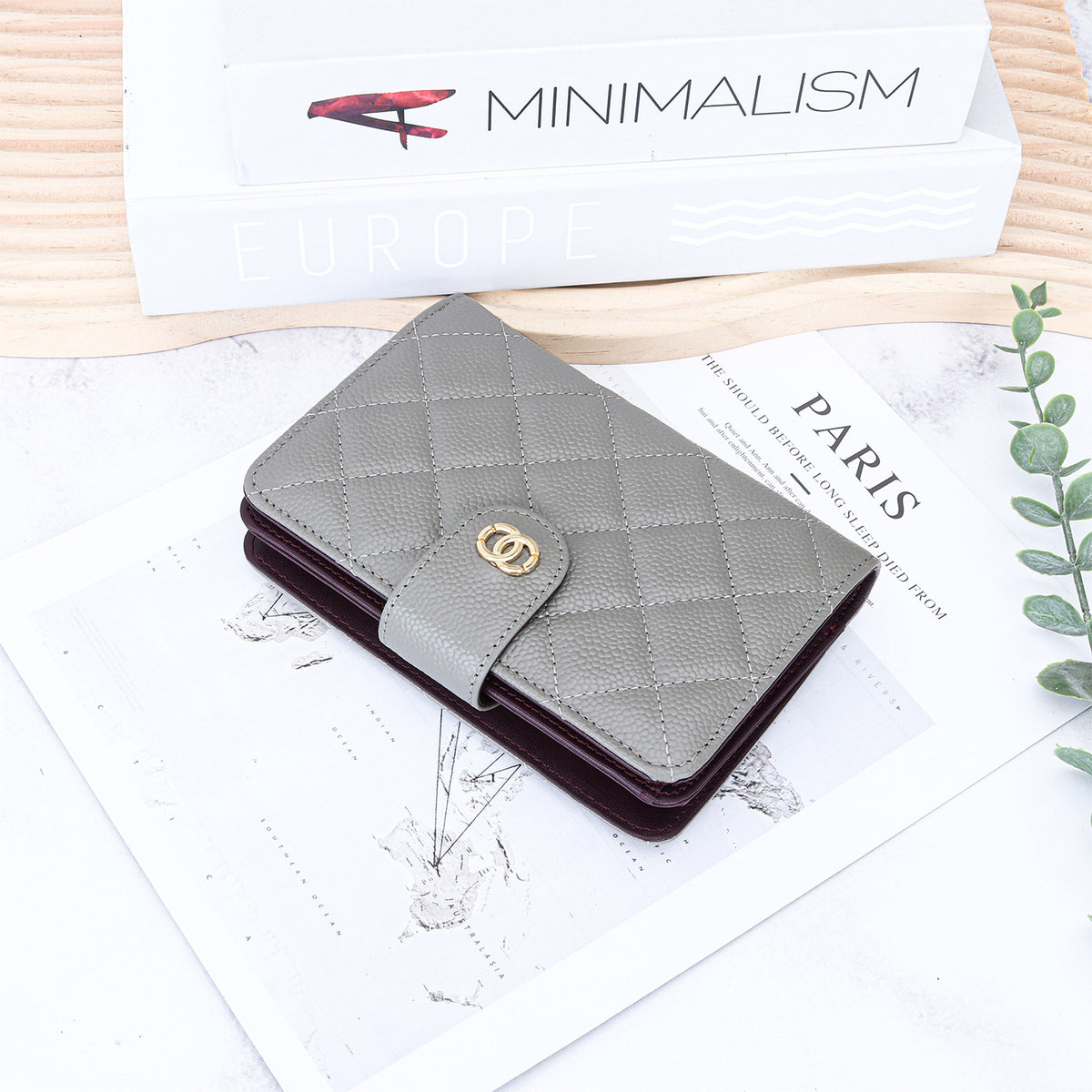 Women's Short Folding First Layer Cowhide Caviar Classic Style Multiple Ladies Wallet