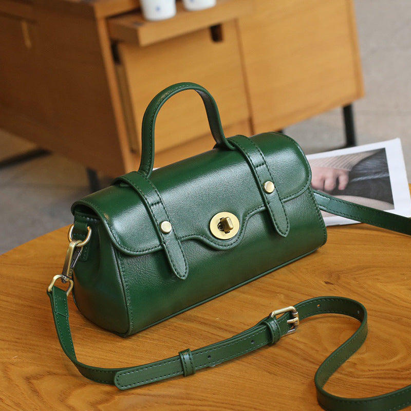 Attractive Stylish Unique Women's Fashionable Retro Shoulder Bags