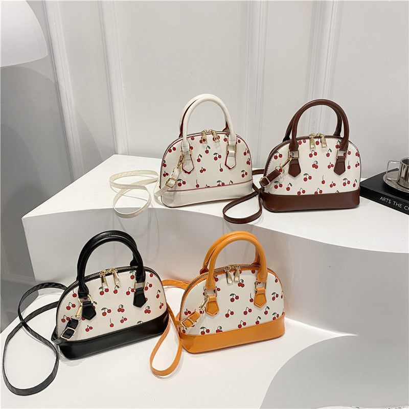 Western Style Large Capacity Cute Commuter Portable Women's Shoulder Bag