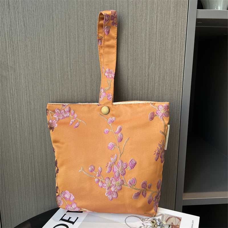 Three-dimensional Plum Blossom Wrist Commuter Shopping Clutch Bags