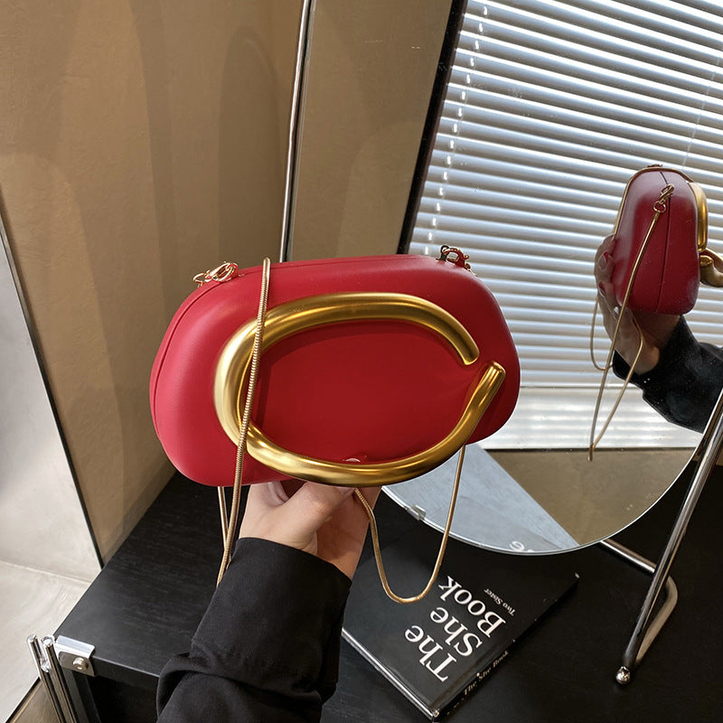 Women's Metal Detail Decorative Personality Design Chain Solid Color Clutch Box Bags