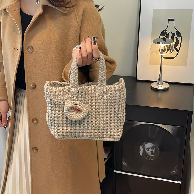 Women's Underarm Retro Handmade Cotton Braided Lightweight Handbags