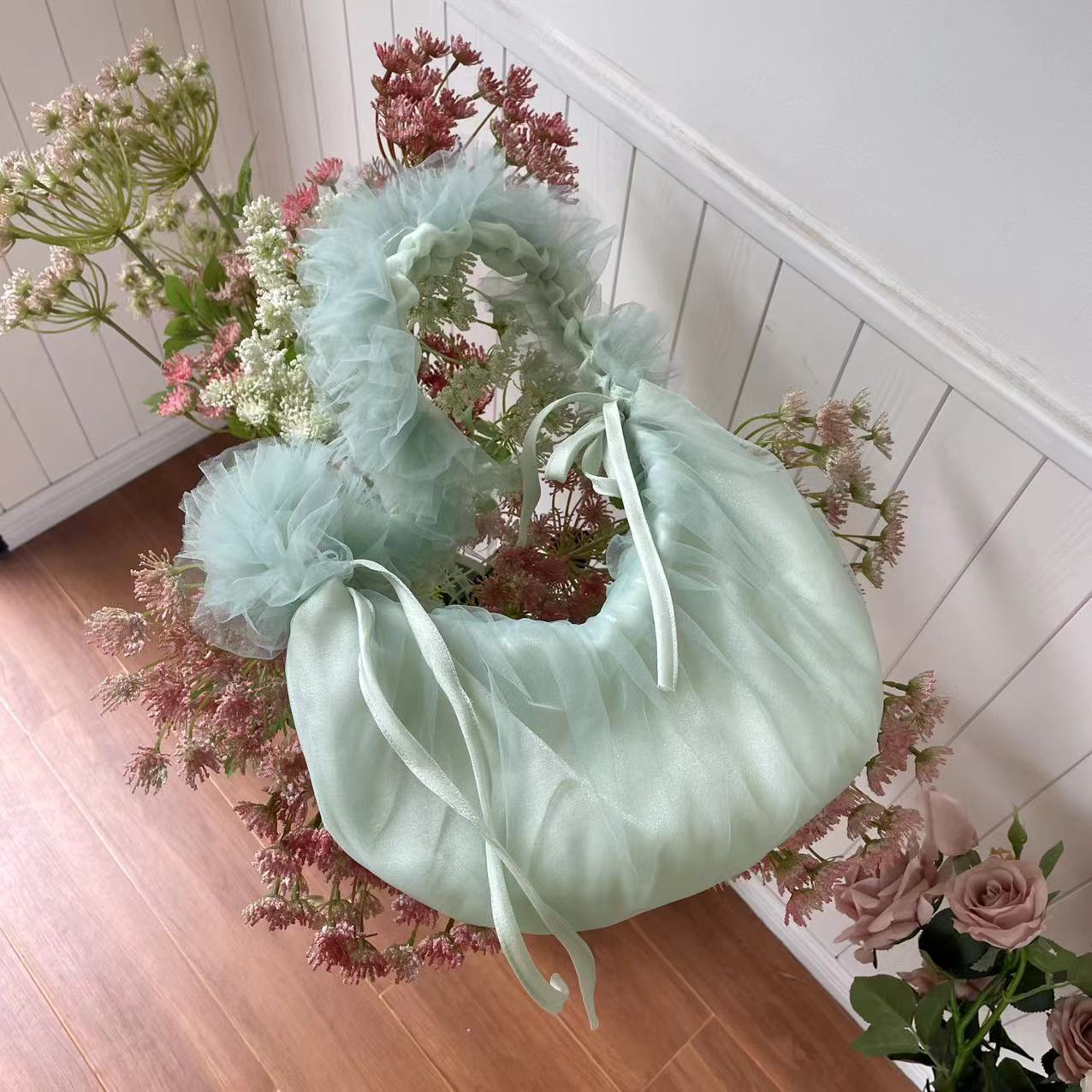 Portable Drawstring Design Sweet Lotus Leaf Crossbody Bags