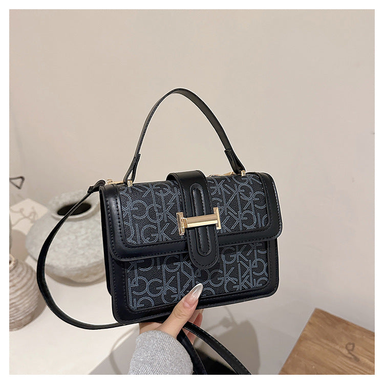 Women's Trendy Patchwork Personalized Printed Letters Retro Women's Shoulder Bag