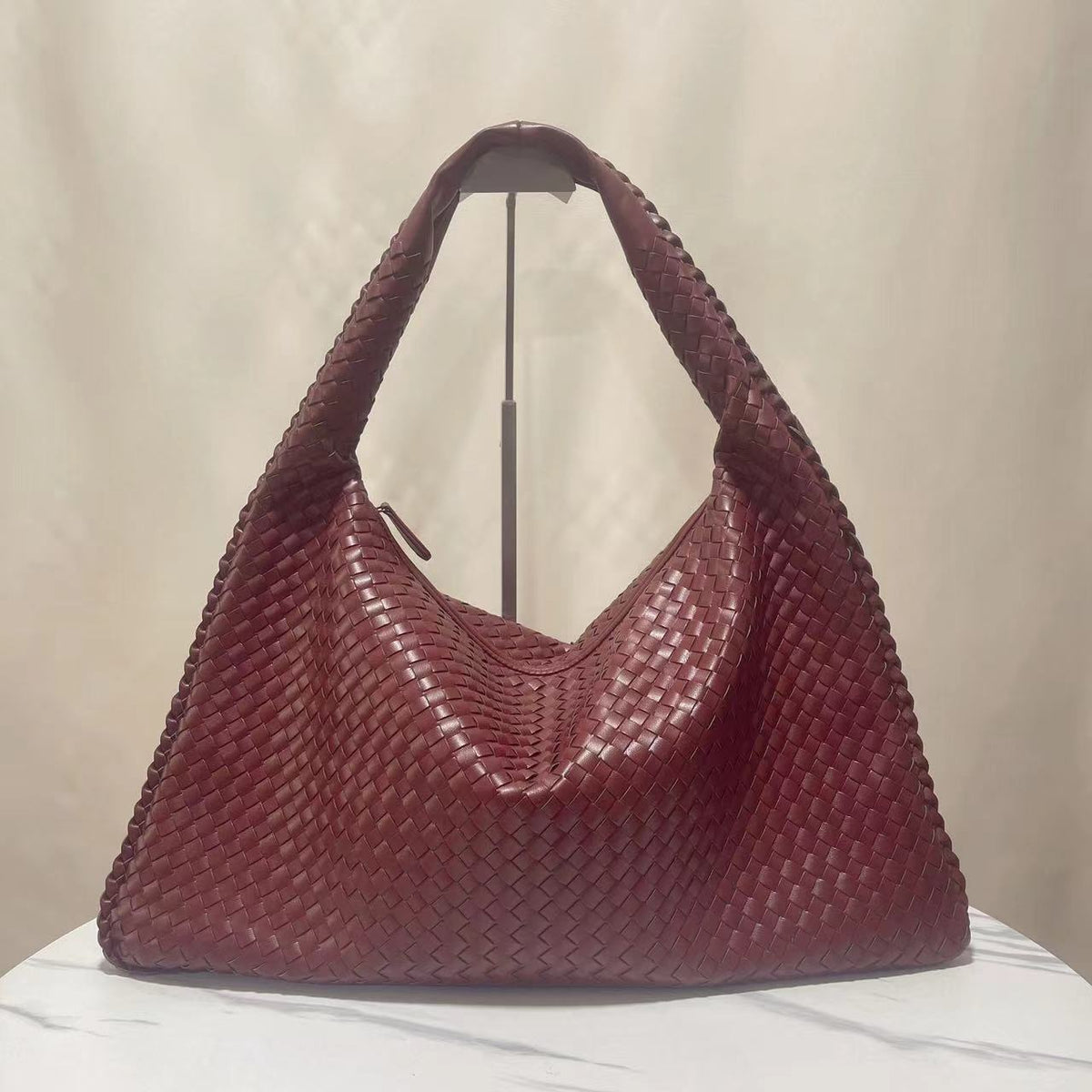 Beautiful Women's Hand-woven Oversized Dumpling Monk Women's Shoulder Bag