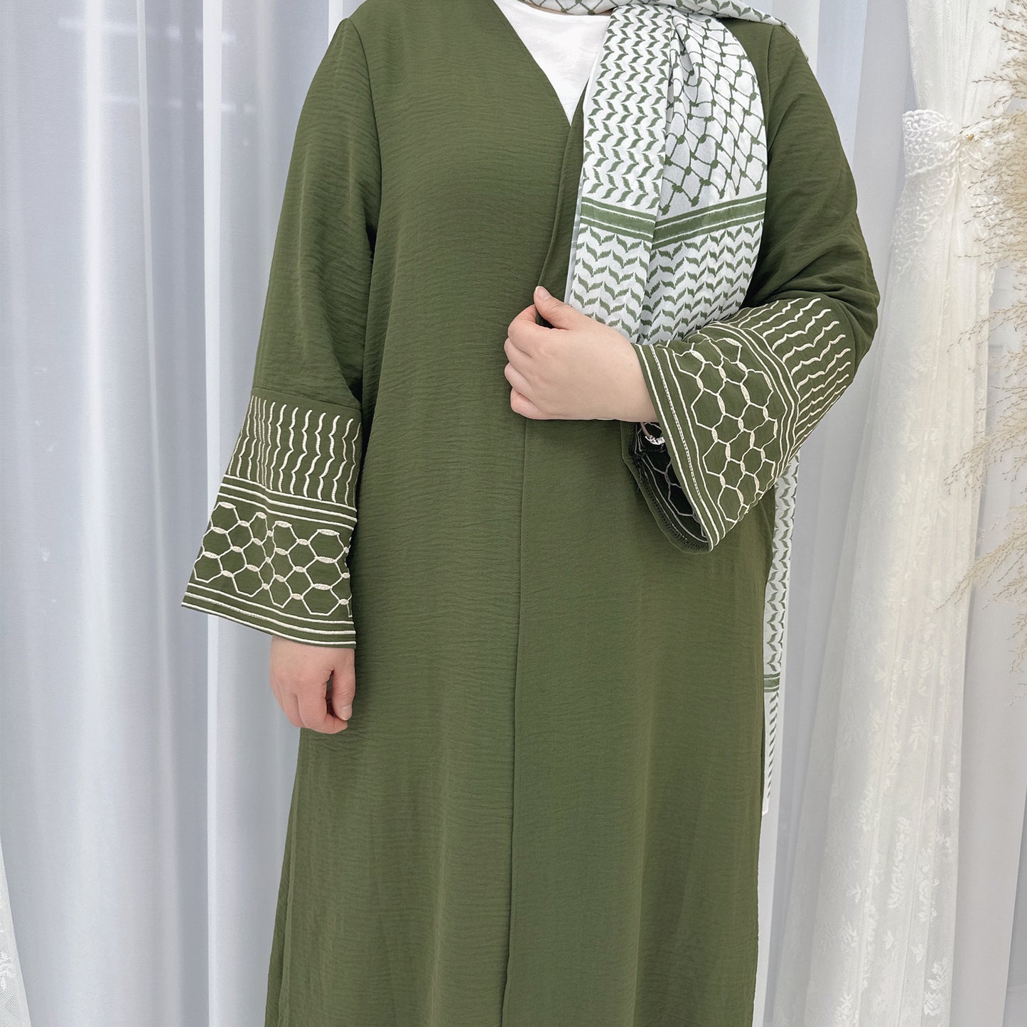 Classy Turkish Exquisite Embroidery Tassel Robe Clothing
