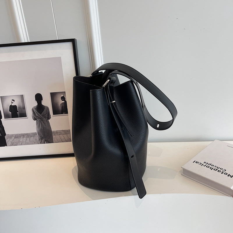 Women's Comfortable Large Capacity Retro High-grade Bucket Bags