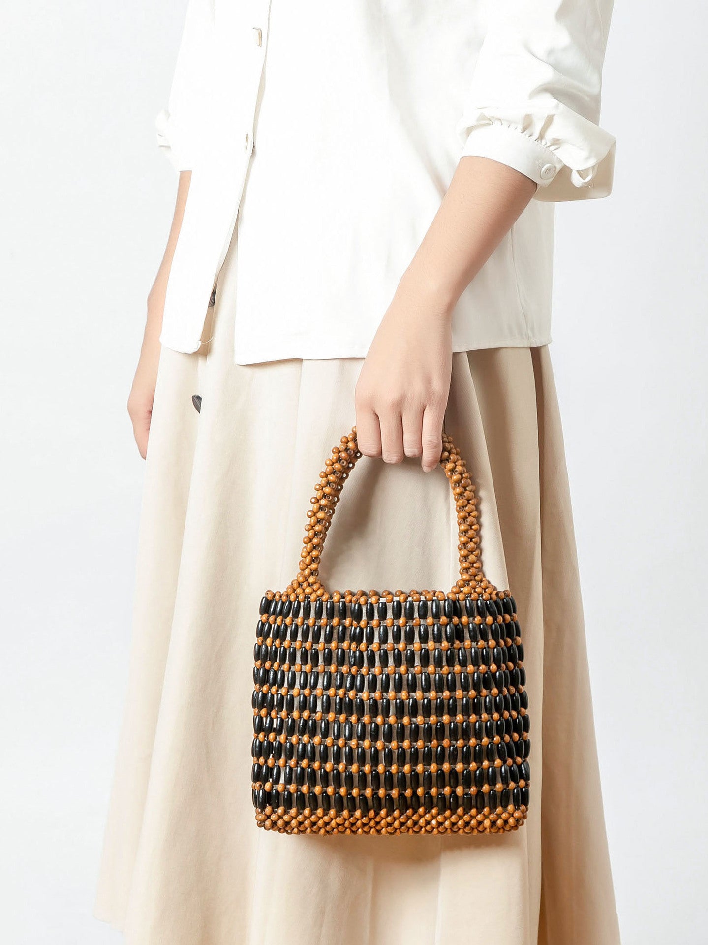 Women's Fashion With Wooden Beads Decoration Hand-woven Handbags