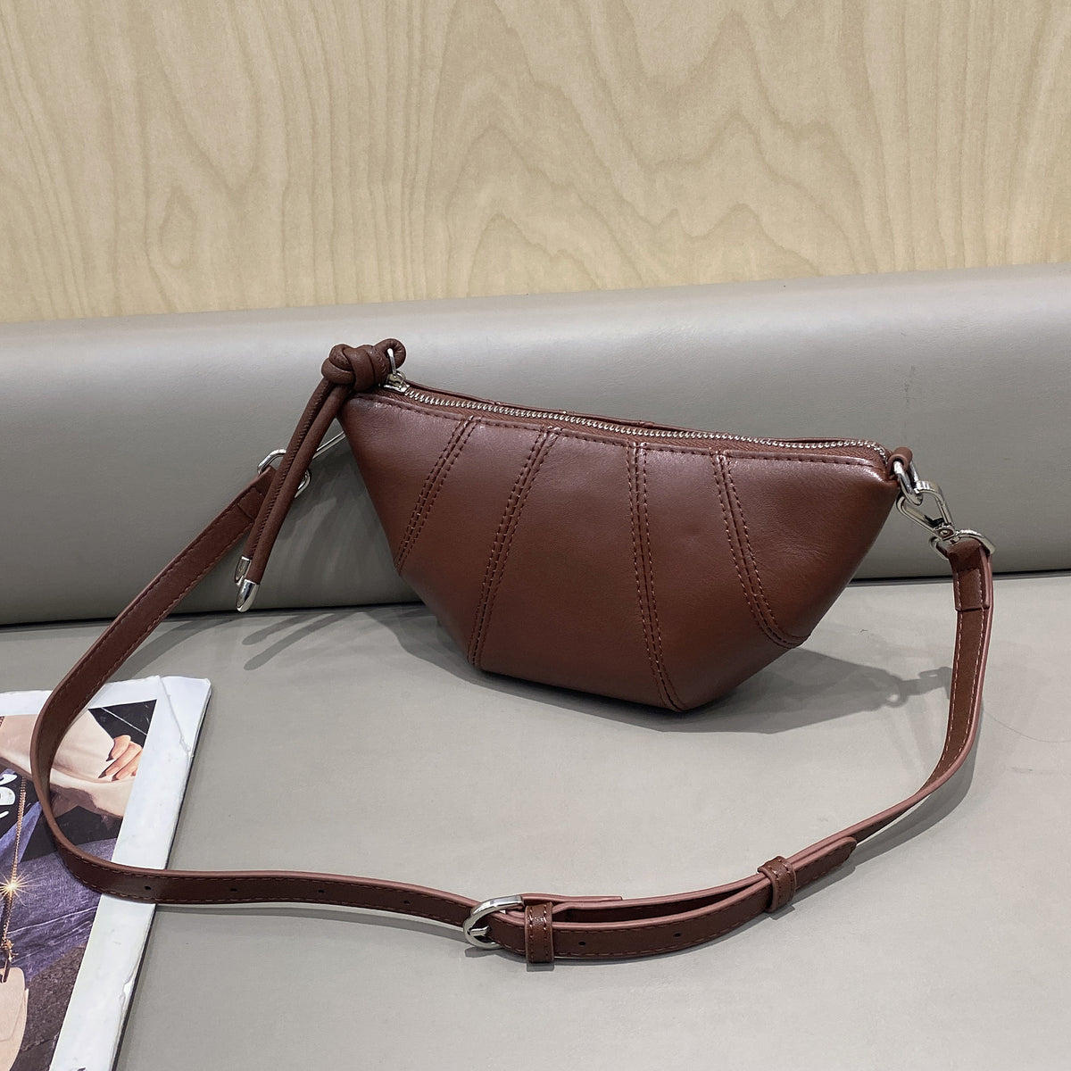Women's First Layer Cowhide Horn Versatile Change Shell Fashion Classical Soft Handbags