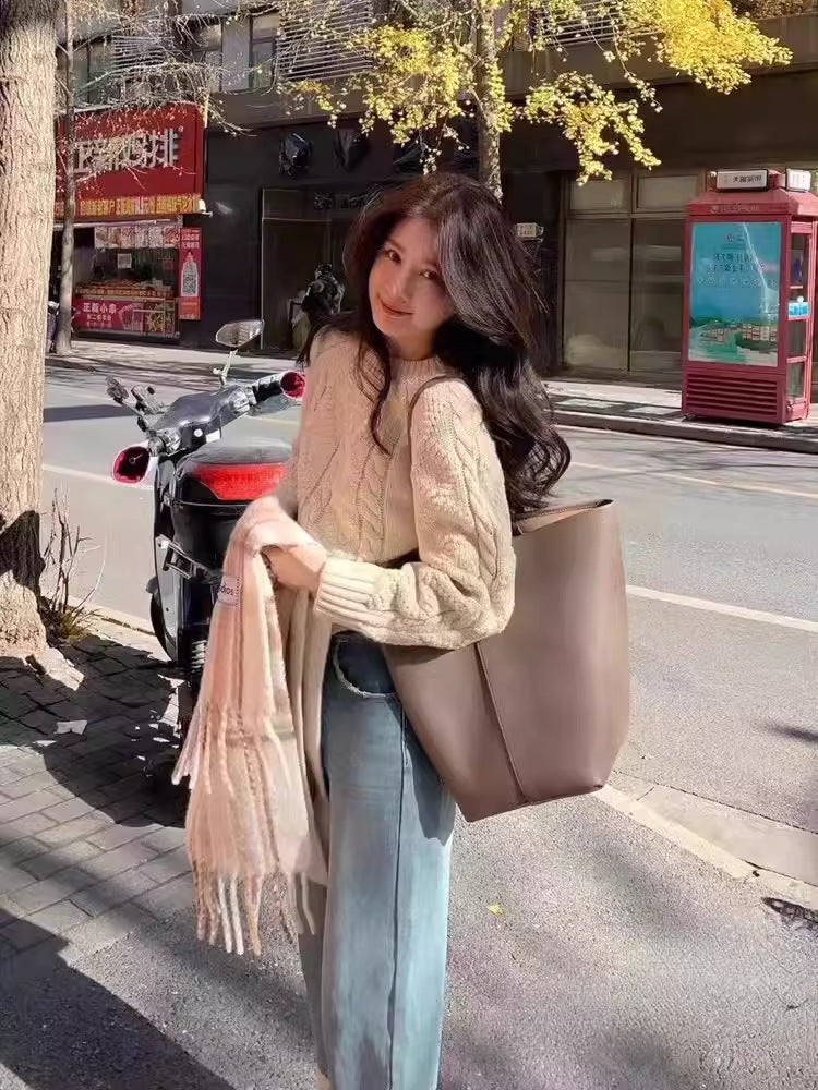 Niche Portable Underarm Cowhide Large Capacity Bucket Bags