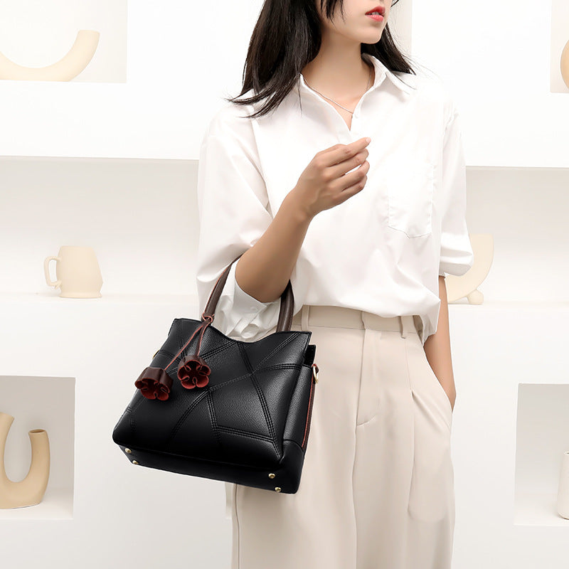 Beautiful Classic Women's Large Tassel Capacity Women's Handbag