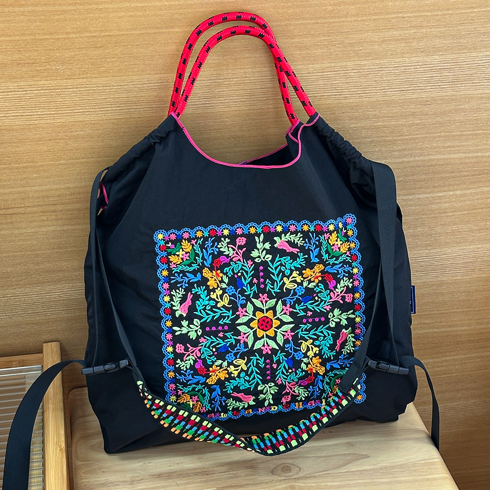 Nylon Needle Embroidered Fashion Commuter Large Capacity College Women's Shoulder Bag
