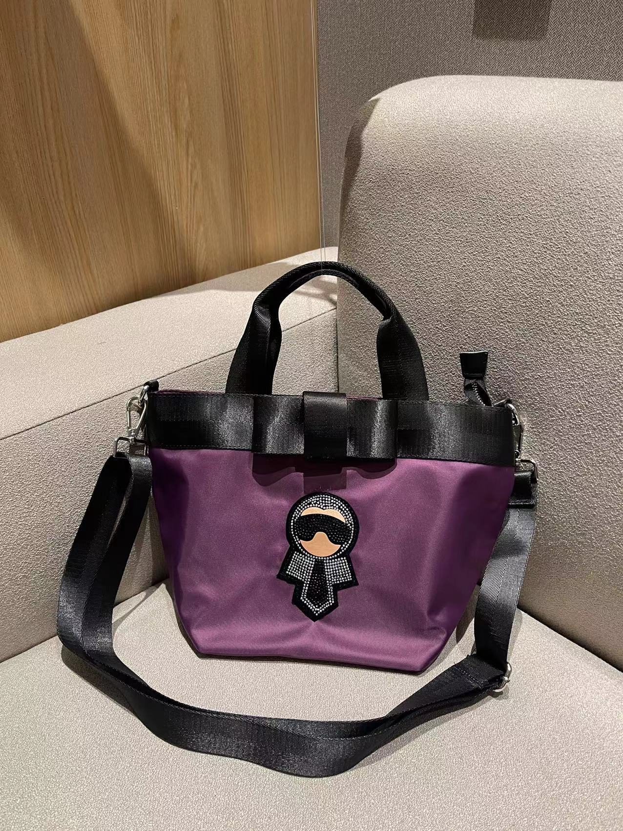 Women's Graceful Large Capacity Commuter Nylon Cloth Tote Bags