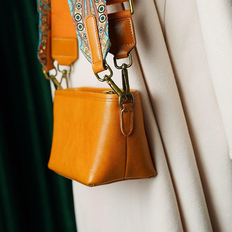 Women's Leather First Layer Cowhide Wide Strap Shoulder Bags